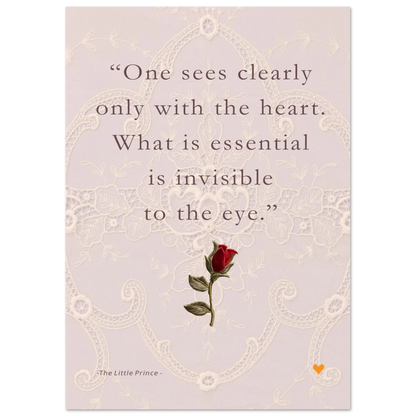 Fine art quote print met tekst uit The Little Prince op zachte kanten achtergrond en kleine rode roos