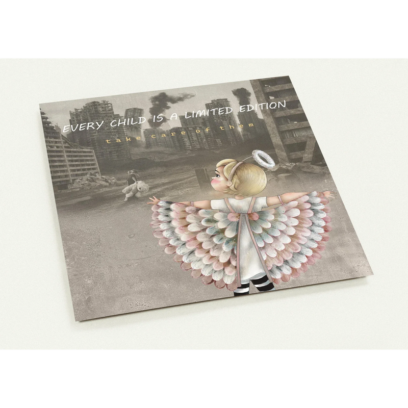 Kerstkaart Child – luxe vierkante engelkaart voor liefdevolle kerstwensen, set van 10